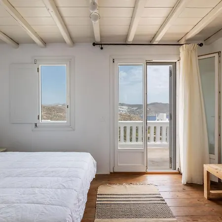 Villa Ryakia Villa, 5 Min Away From Super Paradise Beach (Mykonos)